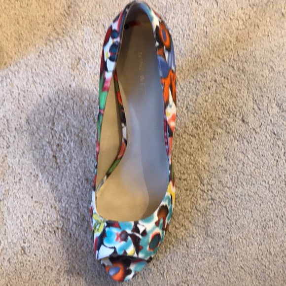 Heels - Picture 2 of 5